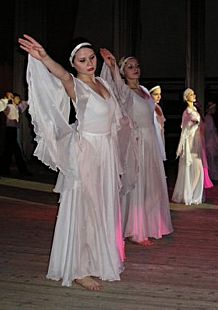 Юбилейный концерт Театра танца и пластики Старооскольского педагогического колледжа, руководитель В. Христолюбов