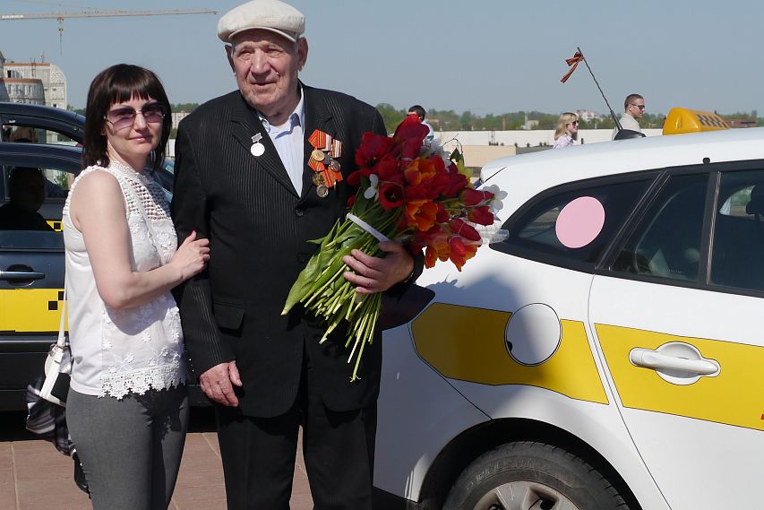 В День Победы старооскольские ветераны смогут ездить на такси бесплатно