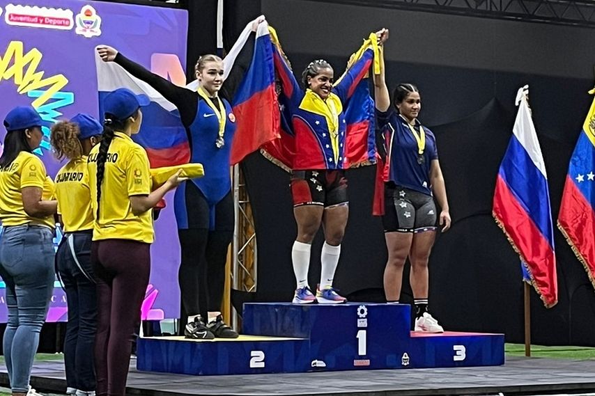Тяжелоатлетка из Старого Оскола завоевала серебряную медаль международных соревнований