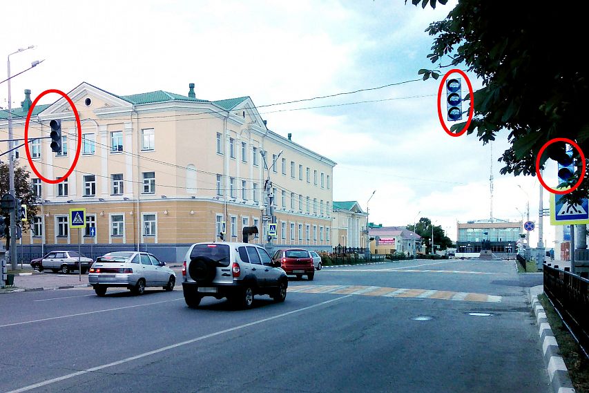 В Старом Осколе на улице Ленина появились новые светофоры