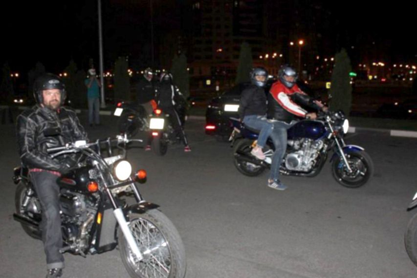 В День памяти погибших мотоциклистов в Старом Осколе прошла акция байкеров