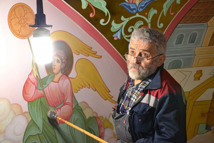 В Старом Осколе близится к завершению роспись Александро-Невского собора