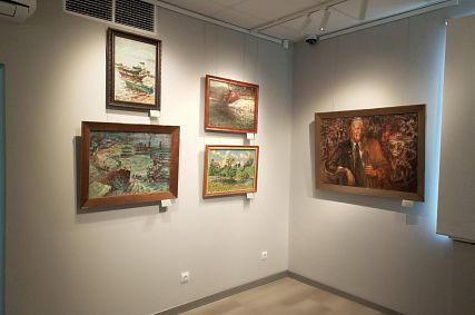 В Старооскольском художественном музее представлена выставка работ Владислава Шамрина