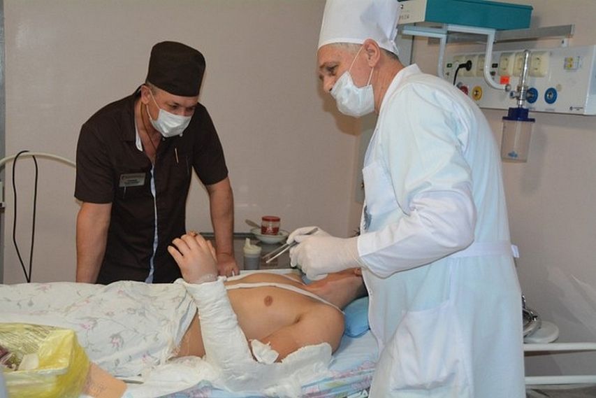 Старооскольские врачи спасли распиленную руку парню из Донецка