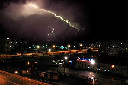 По прогнозам метеорологов, в Старый Оскол приходят жара, дожди и грозы
