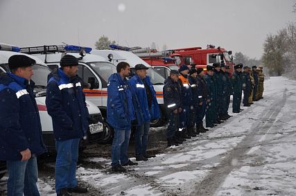 В Старооскольском округе прошли учения по организации дорожного движения в сложных погодных условиях