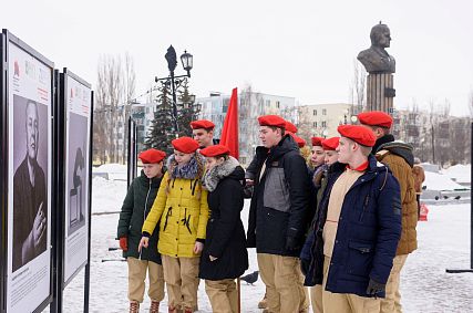 В Старом Осколе презентовали фотовыставку «Герои России, какими их не видел никто»