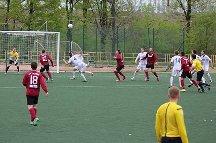 Футбольный обзор: молодёжи не везёт, а опытные спортсмены - в лидерах