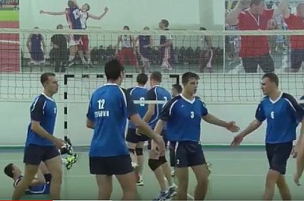 Волейболисты ОЭМК приняли участие в турнире, посвященном памяти Героя Социалистического Труда В. Я. Прибыльнова