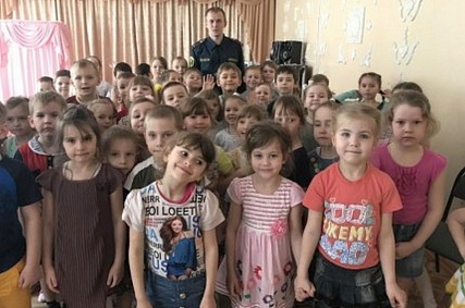 Старооскольских детей учат спасать людей и предотвращать пожары