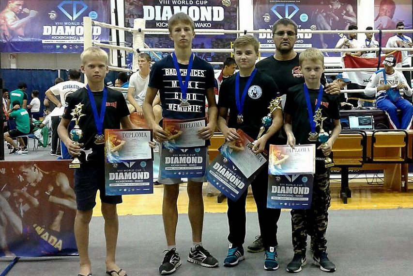 Старооскольские кикбоксеры снова завоевали награды Кубка Мира