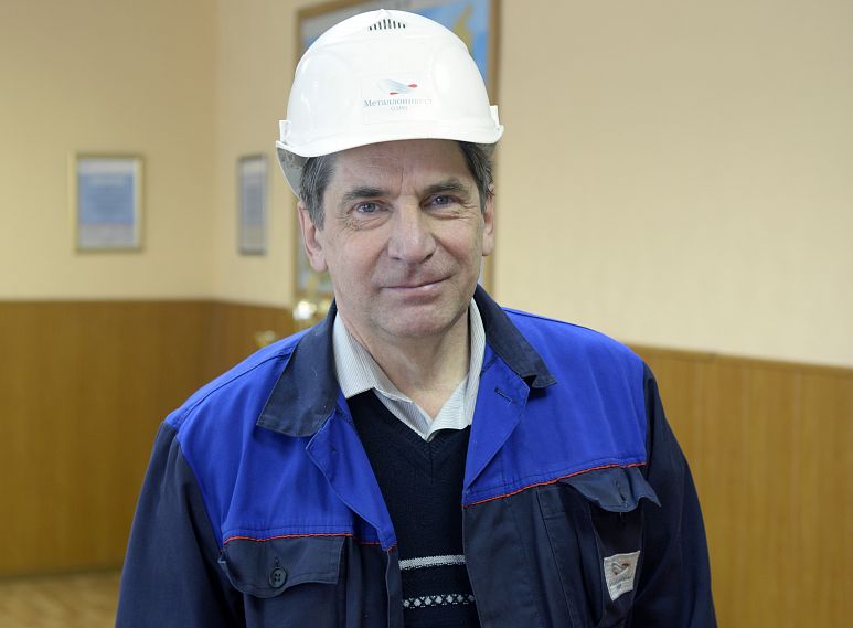 Работник ОЭМК Михаил Шарончиков удостоен звания «Почётный мастер металлургии»