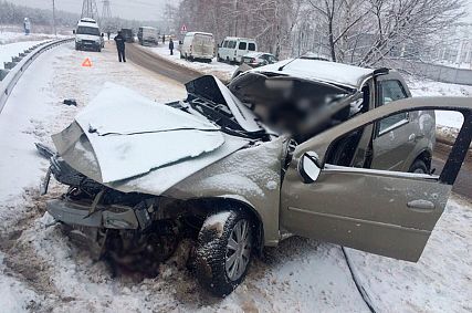 В Старом Осколе три человека погибли в ДТП с КАМАЗом