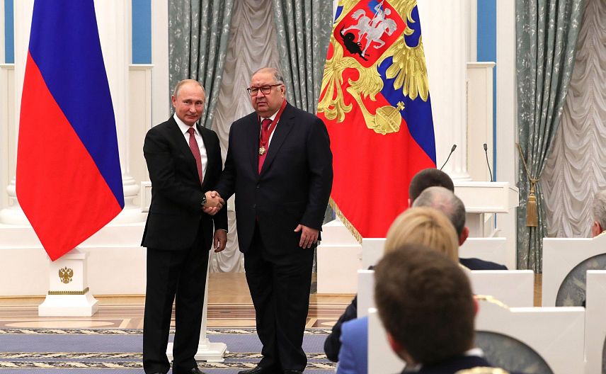 Владимир Путин вручил государственную награду Алишеру Усманову