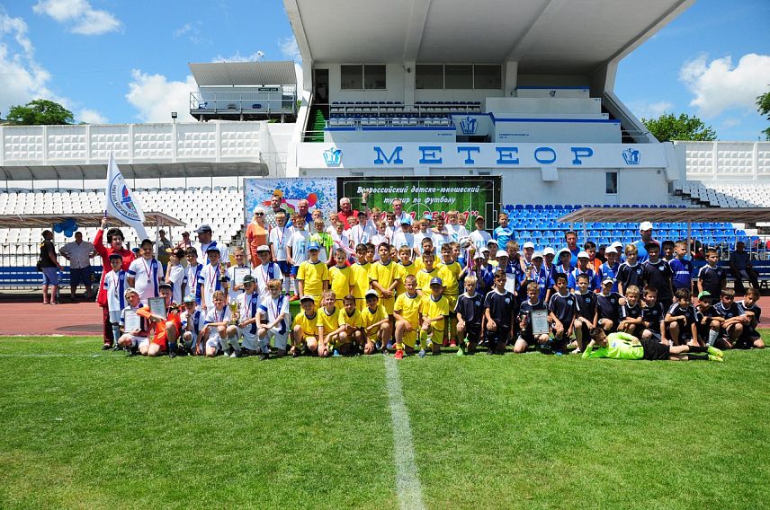Юные старооскольские футболисты победили на «Малой земле»