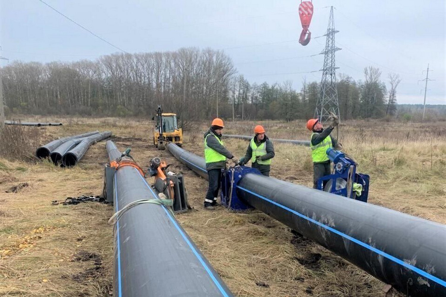 Старооскольский водоканал реконструирует ключевой водовод для более чем 100 тысяч местных жителей