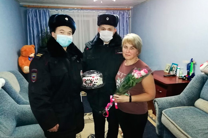 В Белгородской области полицейские навестили семьи погибших сотрудников