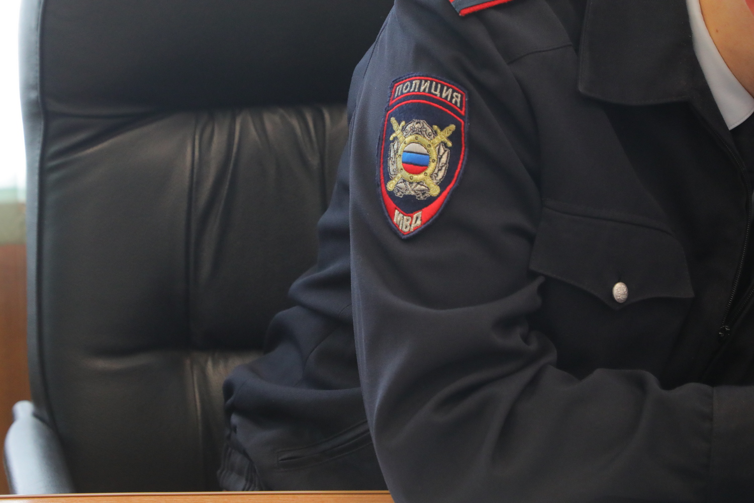 Суд приговорил старооскольского полицейского к условному сроку и штрафу в миллион рублей