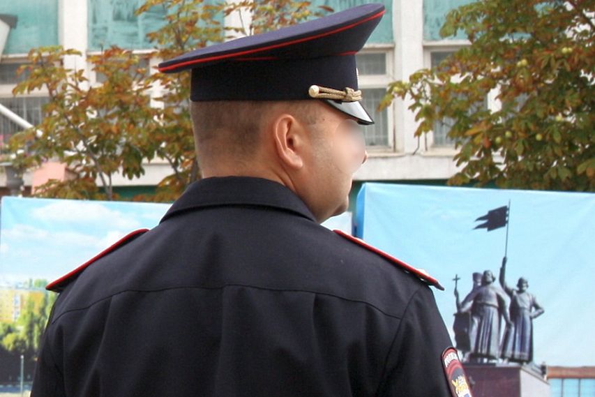 Оскольчанку приговорили к исправительным работам за оскорбления и угрозы полицейскому