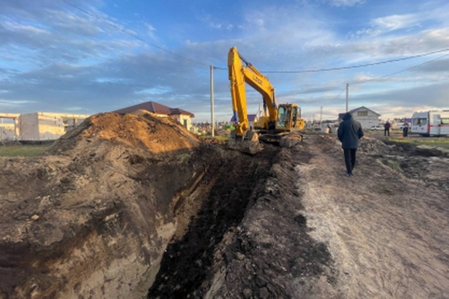 В Старом Осколе рабочий погиб от удара ковшом экскаватора по голове