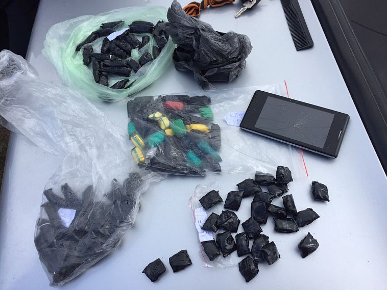 Двоих старооскольцев осудили на 3 года и 3 месяца за приобретение наркотиков в крупном размере