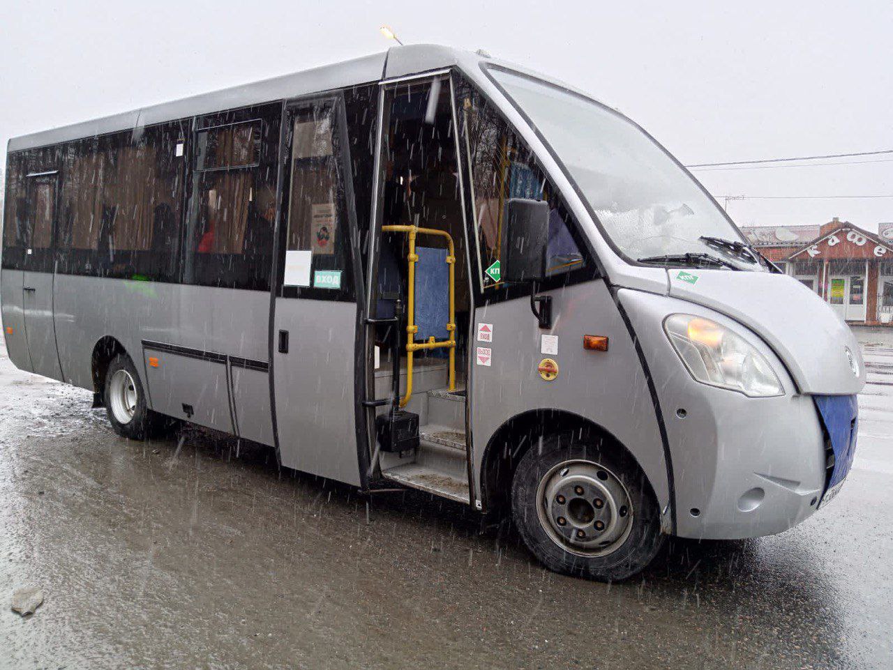 В Старом Осколе задержали водителя автобуса с признаками опьянения, перевозившего 21 школьника