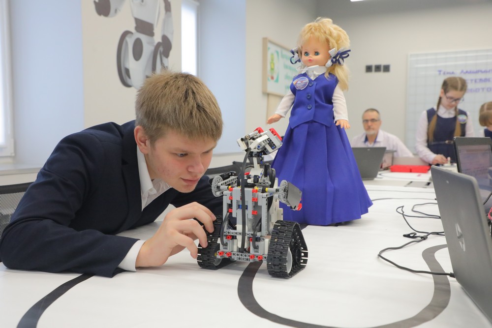 Семь старооскольских школ получили Знак качества для образовательных организаций