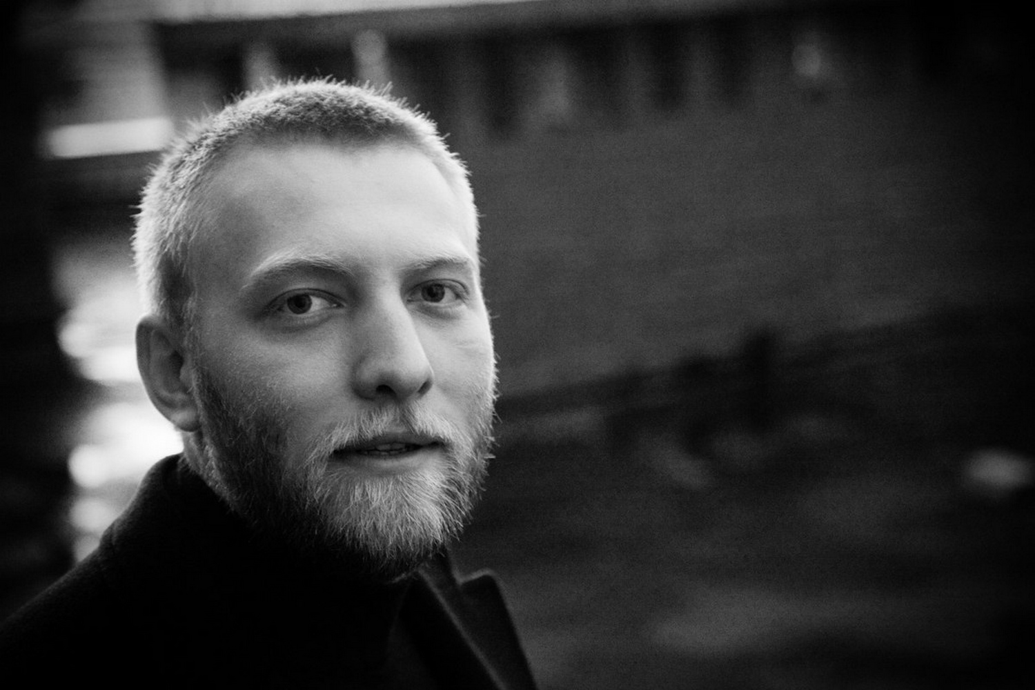 Самарский поэт Роман Мнацаканов выступит в Старом Осколе