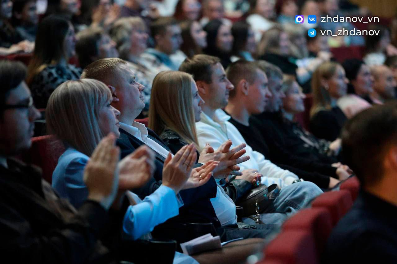 Старооскольская сборная МИСИС вышла в финал Центральной лиги КВН Тремпель