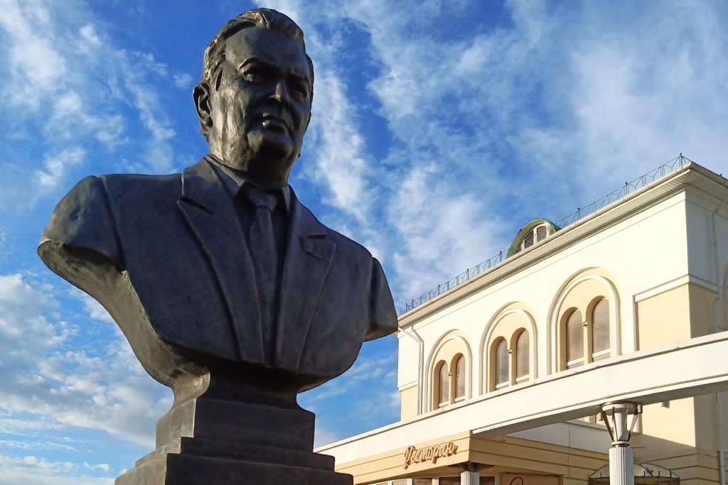 От Александра Невского до Мити Сталеварова: пять памятников, открытых в Старом Осколе ко Дню города
