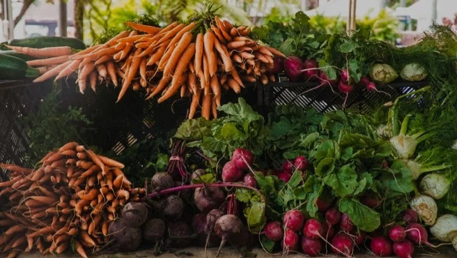 Более 13 тыс. старооскольцев закупились свежими продуктами на ярмарке 20 марта
