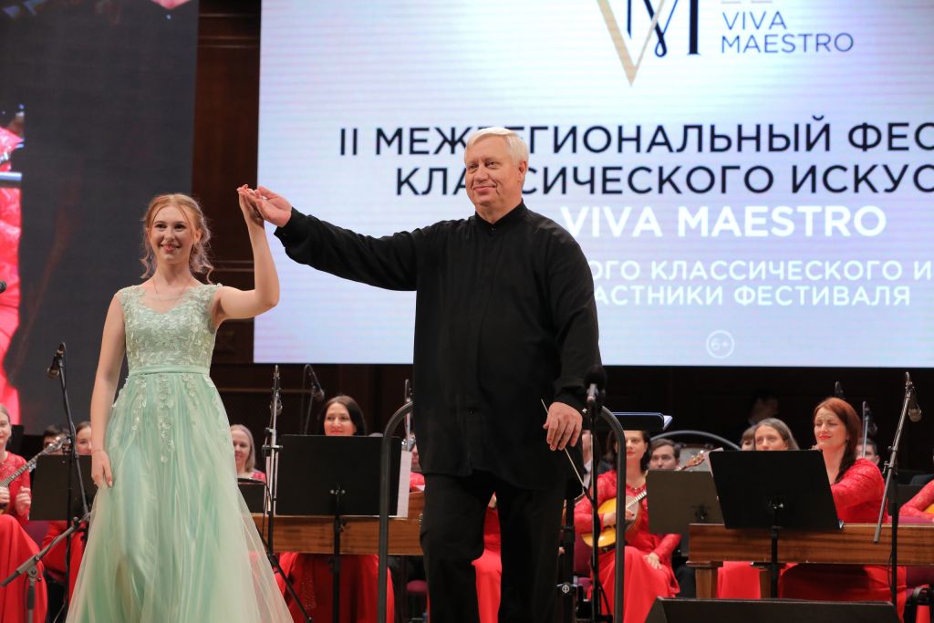 Евгений Алешников привезёт в Старый Оскол проект Балалайка и три юбилея