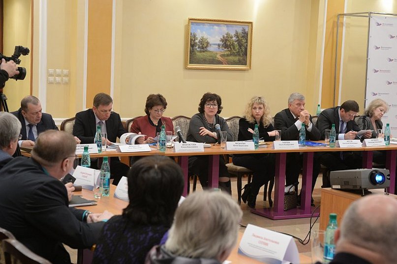 Развитие Старооскольского и Губкинского округов обсудили представители власти и Металлоинвеста