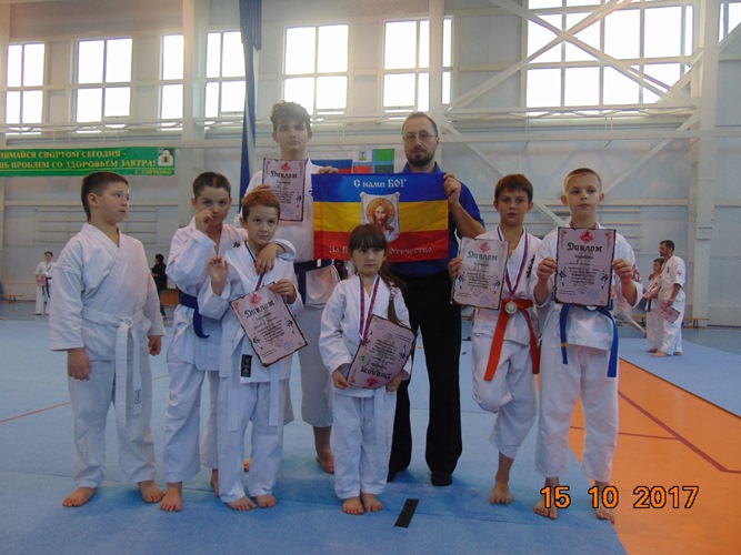 Воспитанники старооскольских казаков стали призёрами региональных соревнований по каратэ