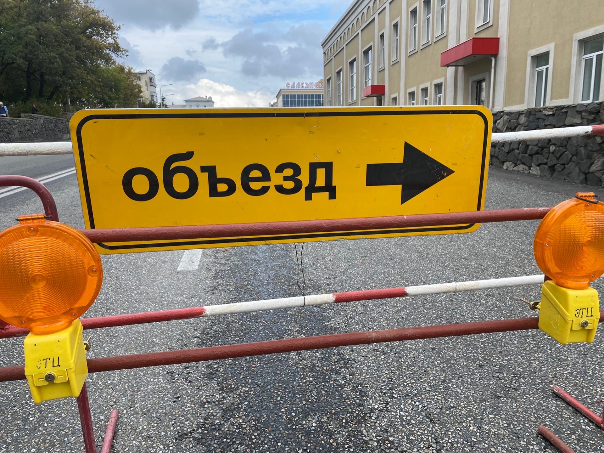 Временные изменения движения пассажирского транспорта по улице Комсомольской