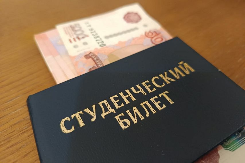 Старооскольский преподаватель 6 лет брал взятки со студентов