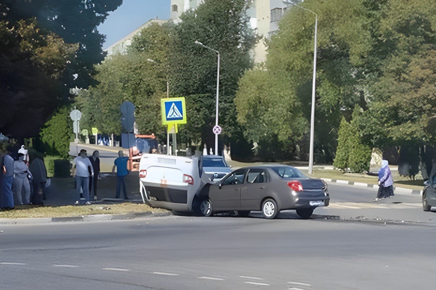 Четыре человека пострадали в ДТП с перевернувшейся легковушкой в Старом Осколе