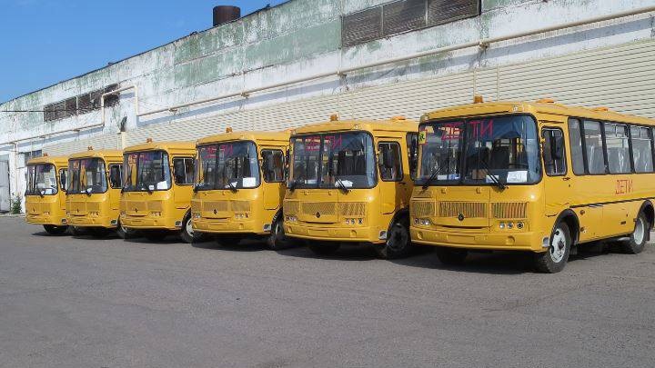 Школы Старооскольского округа получили новые автобусы