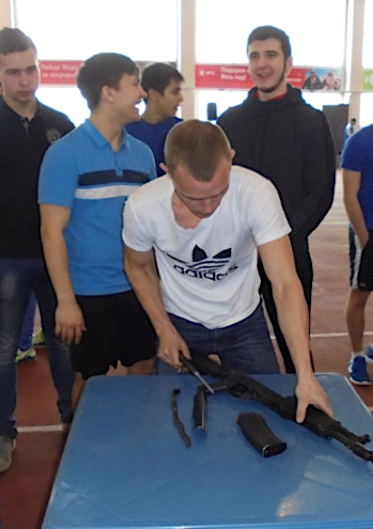 Спортивный праздник для призывной молодежи