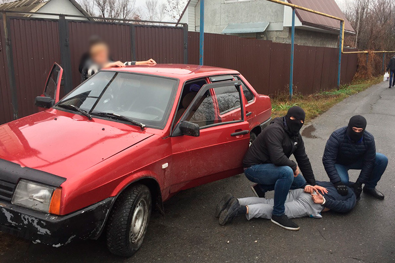 Мужчину и женщину в Старом Осколе приговорили к лишению свободы за приобретение наркотиков