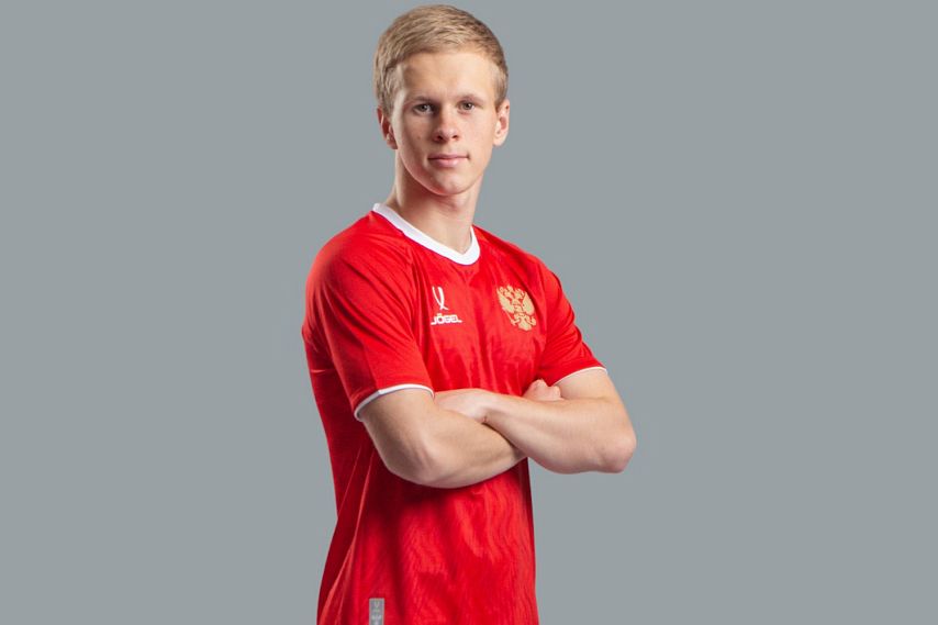 Староосколец Матвей Кисляк стал лучшим полузащитником мира за последние полгода