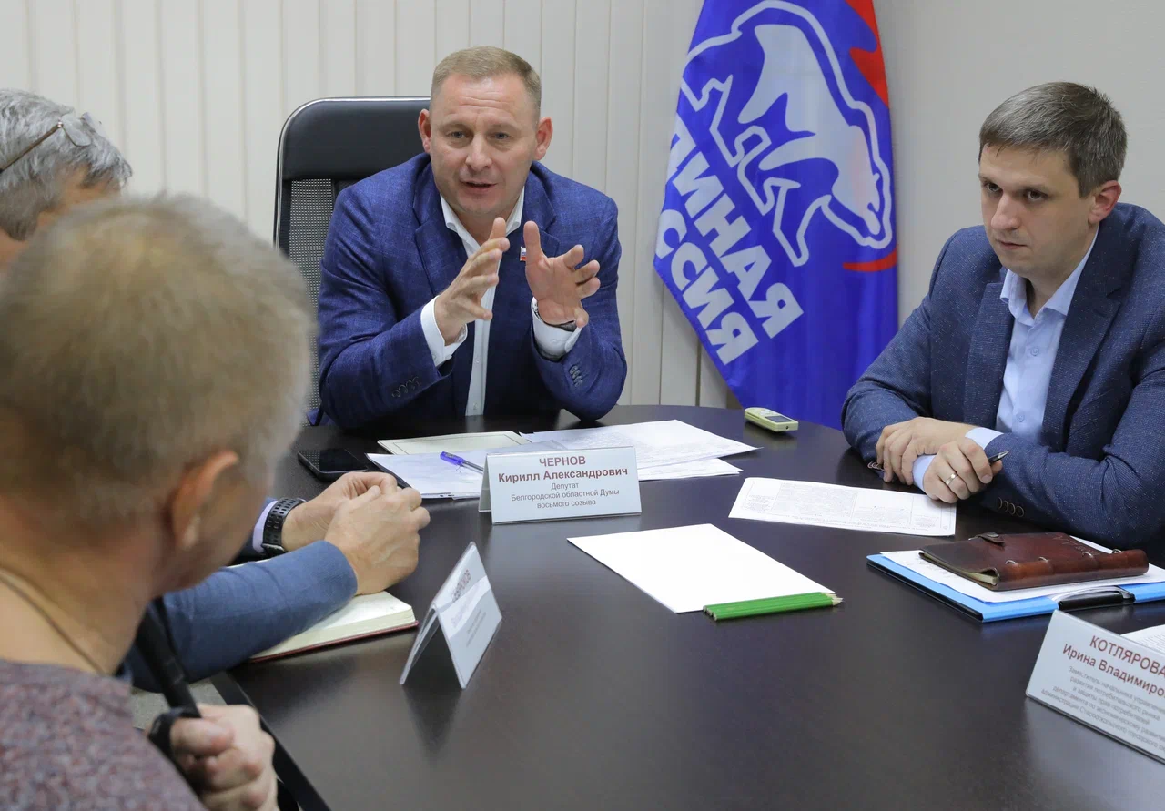 Кирилл Чернов провёл первый приём в качестве депутата областной Думы