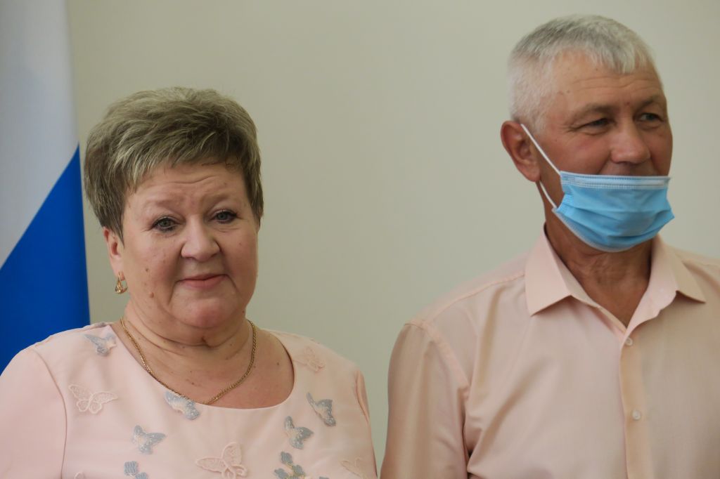Рогоза Иван и Лариса 40 лет вместе.JPG
