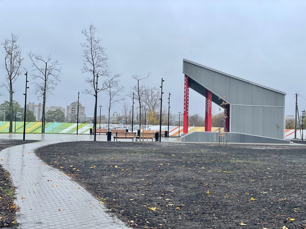 Железнодорожник старый оскол. Парк железнодорожников старый Оскол. Парк Победы старый Оскол. Старый Оскол парки. Парк Заречный старый Оскол.