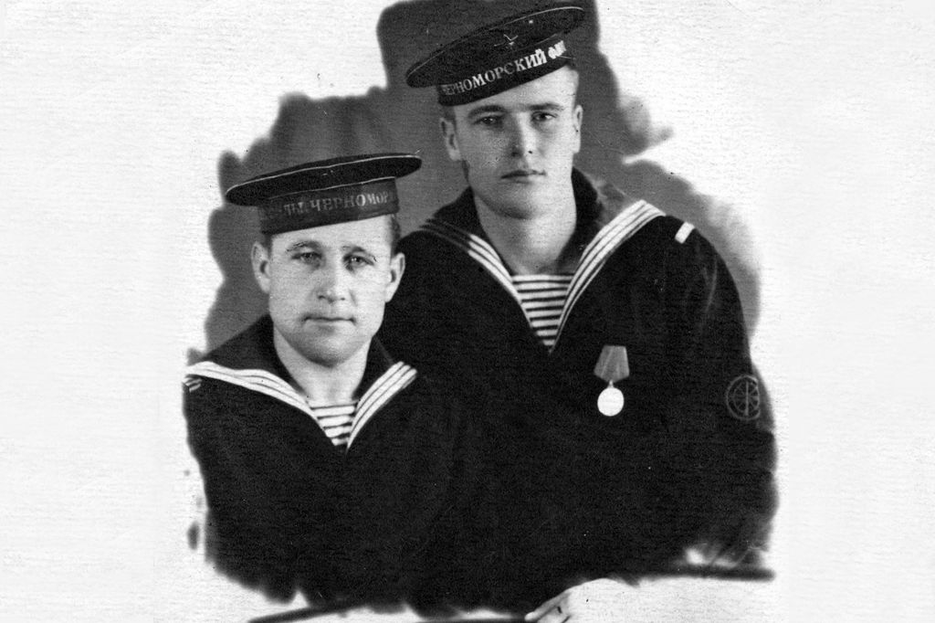 Боевые моряки