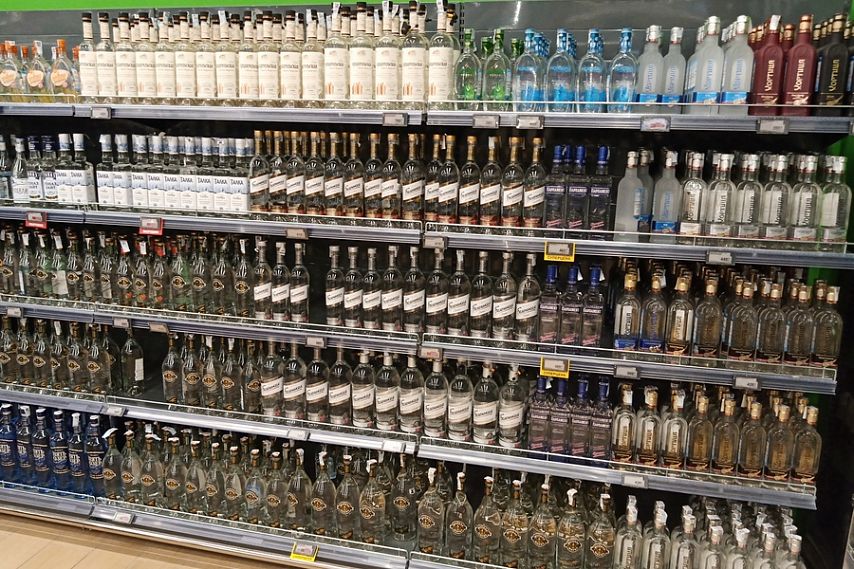 Староосколец обворовал винно-водочные магазины в Липецкой области почти на 9 000 рублей