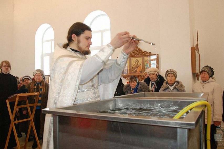 Взгляд священника на «народные» традиции встречи Крещения