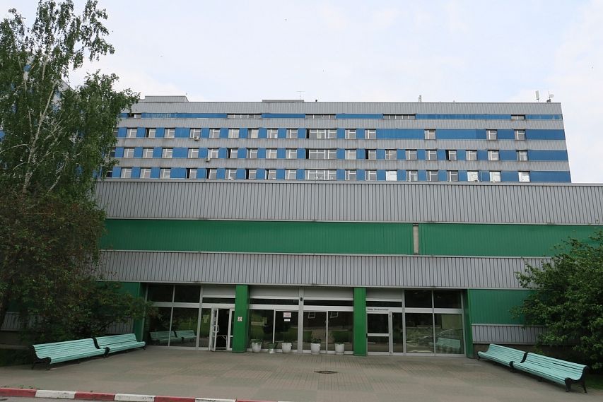 О 57 заболевших коронавирусом в окружной больнице Старого Оскола сообщили на брифинге в Белгороде