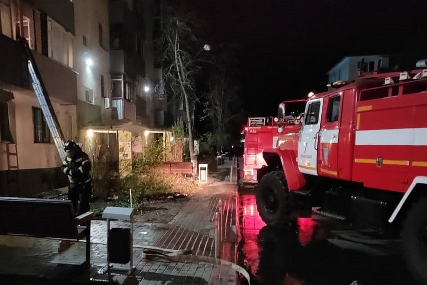 В Старом Осколе при пожаре спасли 49-летнего мужчину
