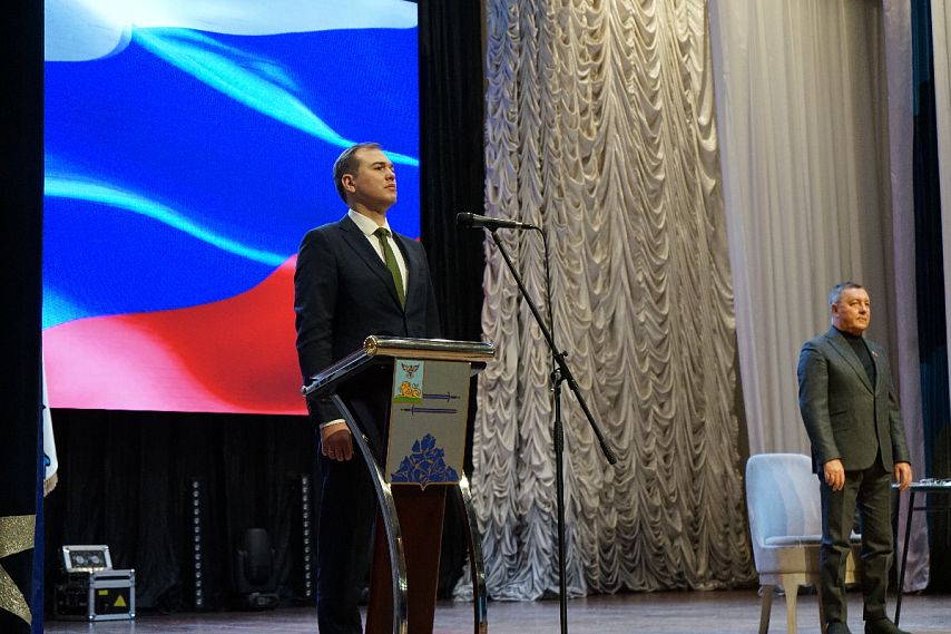 «Наш Медведев» официально вступил в должность главы Яковлевского округа